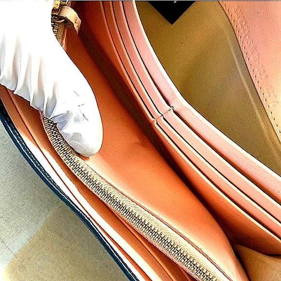 FENDI AUTHENTIC TEAL LEATHER LONG WALLET EXCELLENT USED CONDITION - Picture 10 of 15